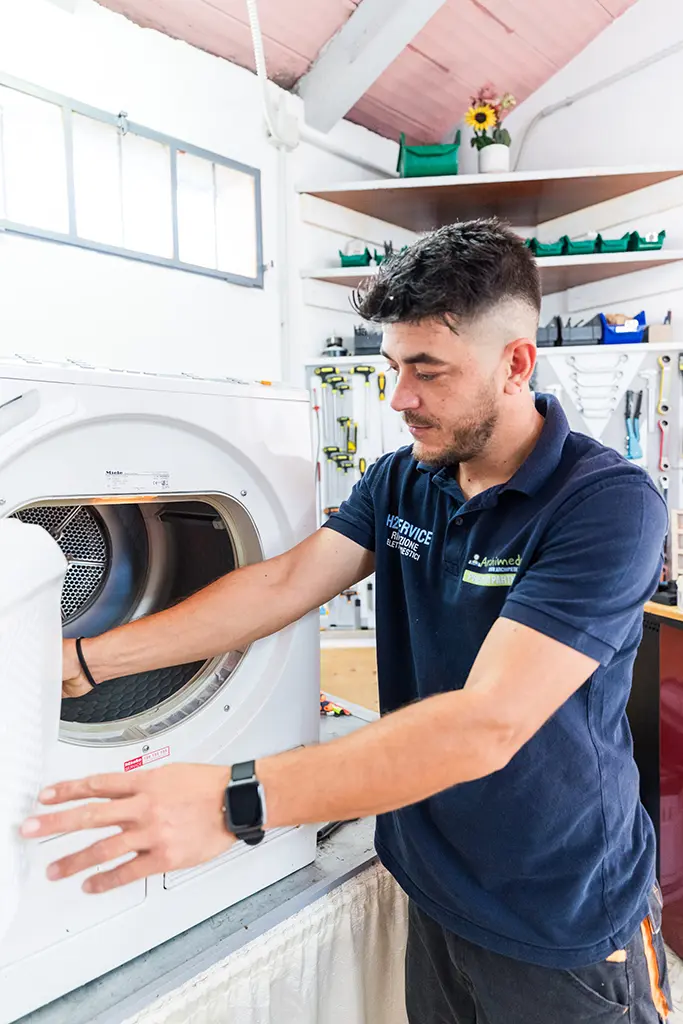 Tecnico ripara elettrodomestico Miele a San Lazzaro di Savena